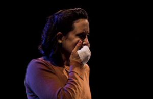 El argentino Cristian Ponce ganó como Mejor Director por «Familia teme enfrentar una nueva noche de terror» en Sitges